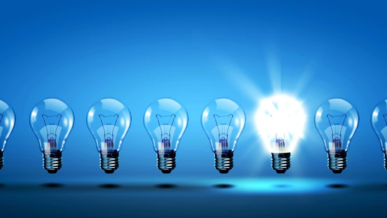Innovation vs Invention: Key Differences Conceptual Visualization